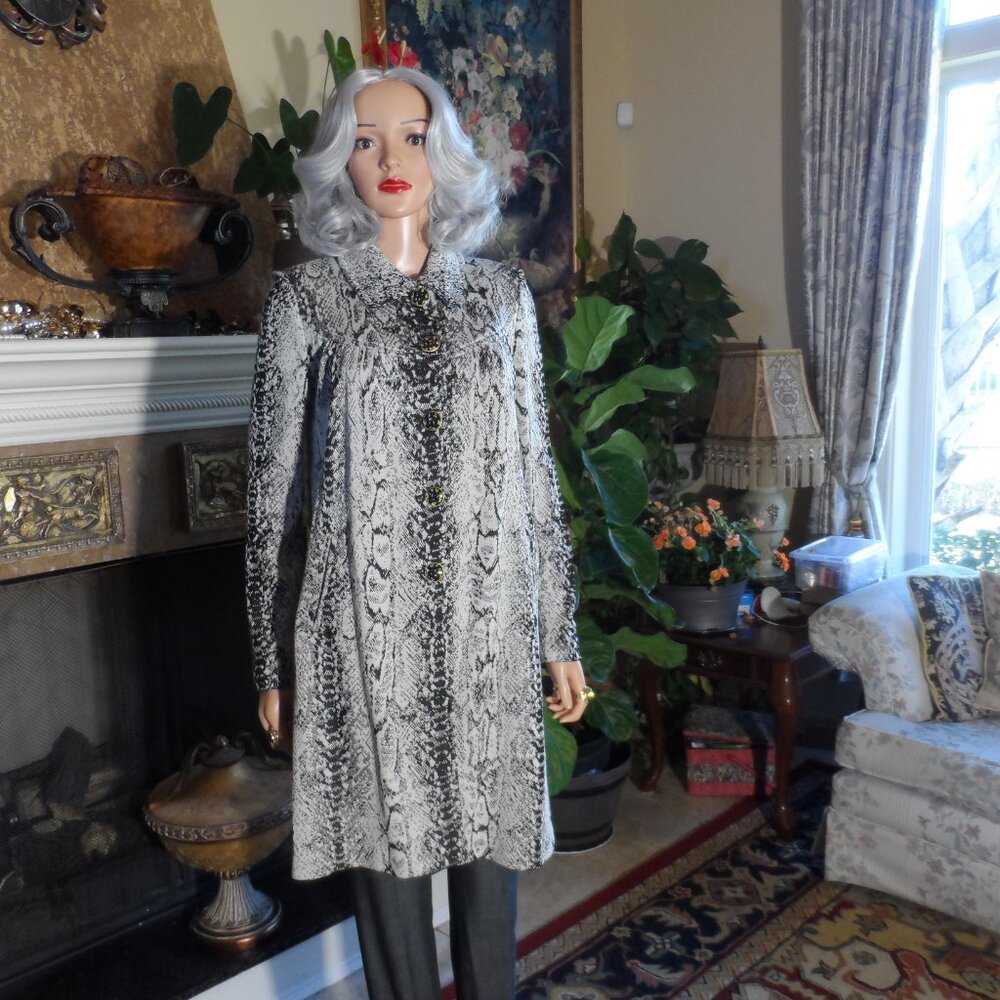 St. John Collection Black & White Python Print Sa… - image 2